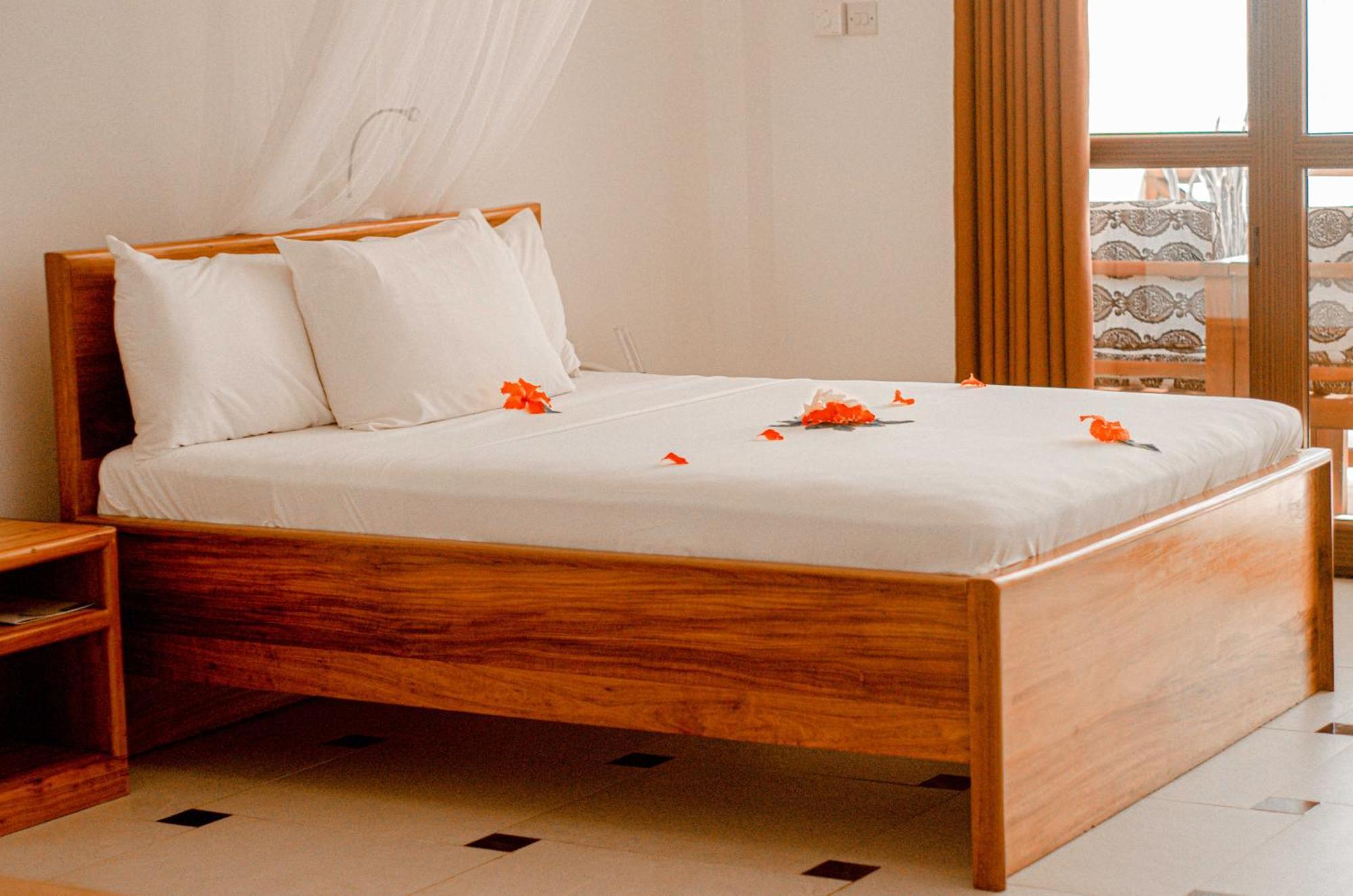 Mnarani Beach Cottages Nungwi Luaran gambar