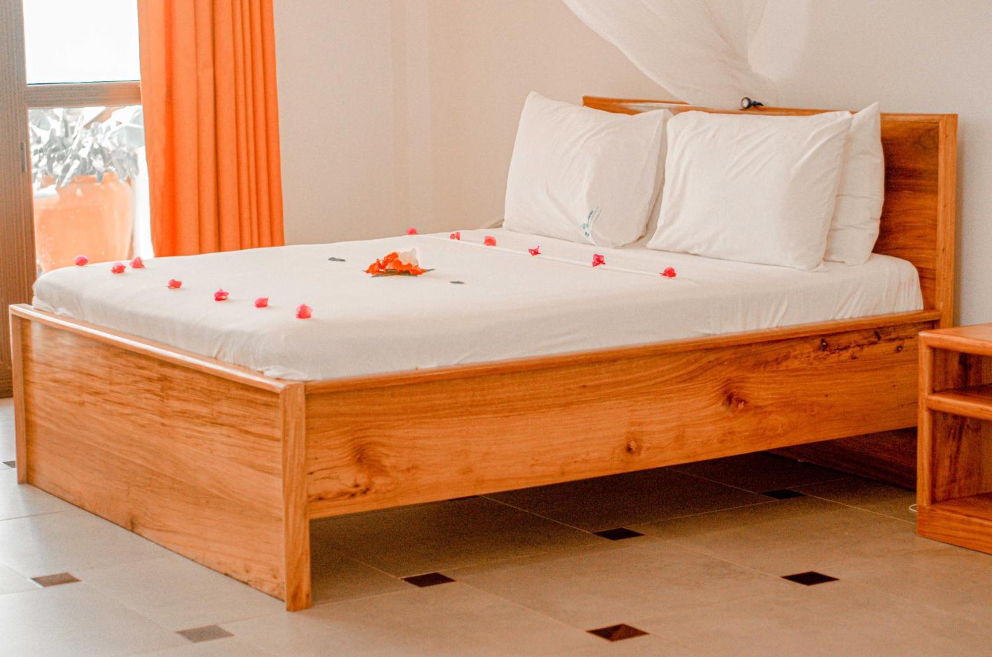 Mnarani Beach Cottages Nungwi Luaran gambar