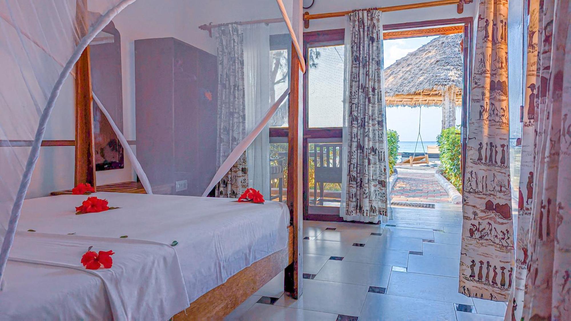 Mnarani Beach Cottages Nungwi Luaran gambar